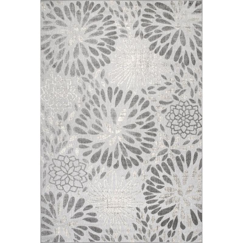 Nuloom Monique Floral & Paisley 5x8 Indoor/Outdoor Area Rug for Living Room Patio Deck Front Porch Kitchen, Light Grey/Ivory