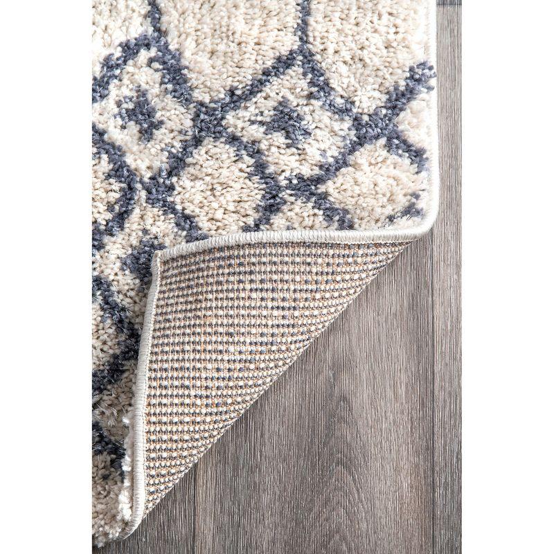 Beige Oval Trellis Shag 4' x 6' Synthetic Rug