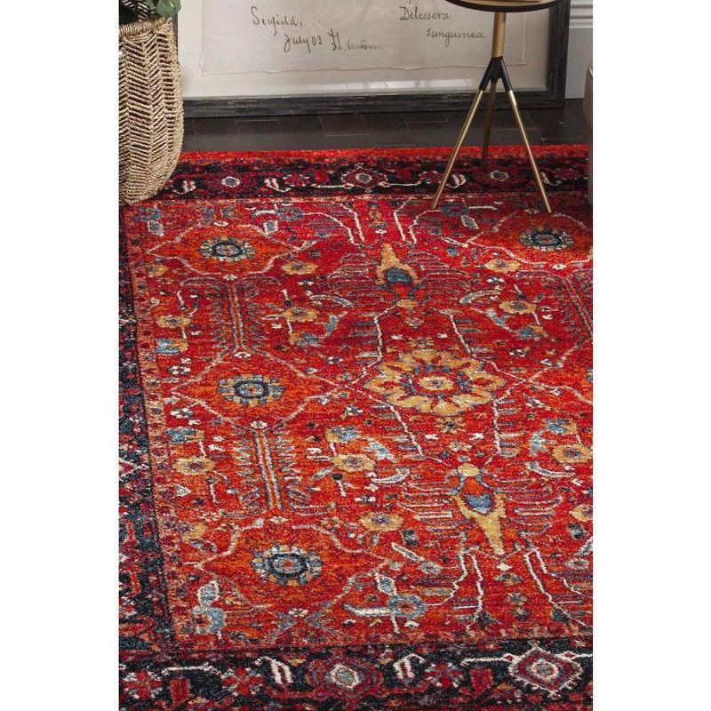 Vintage Hamadan VTH220 Power Loomed Indoor Area Rug  - Safavieh