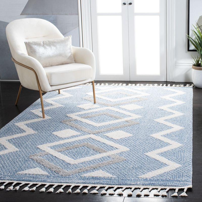 Ivory and Light Blue 8' x 10' Braided Shag Rug