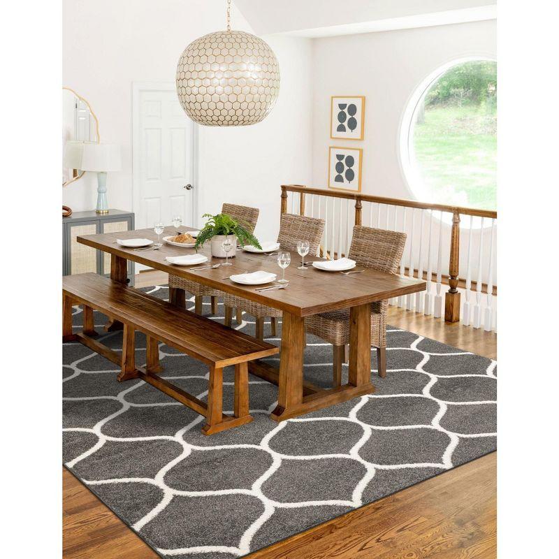 Unique Loom Trellis Frieze Rounded Area Rug