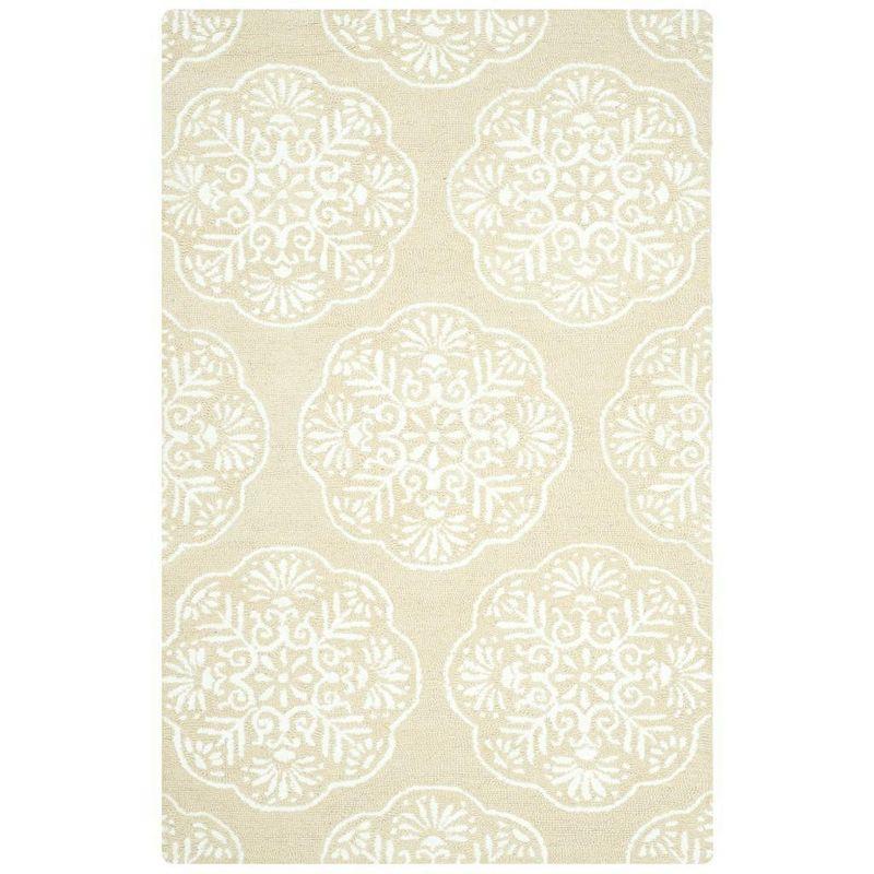 Safavieh Bella Hand Tufted Wool Floral Rug