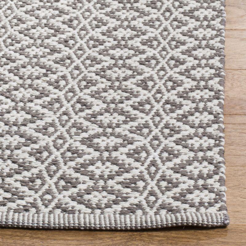 Montauk MTK716 Hand Woven Indoor Accent Rug - Ivory/Grey - 3'x5' - Safavieh