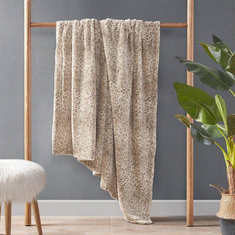 Madison Park Zuri Oversized Faux Fur