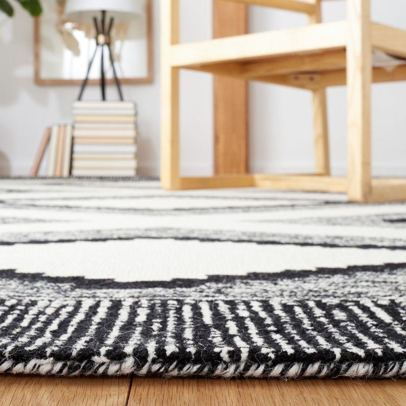 Handmade Black and White Wool Tufted Square Rug