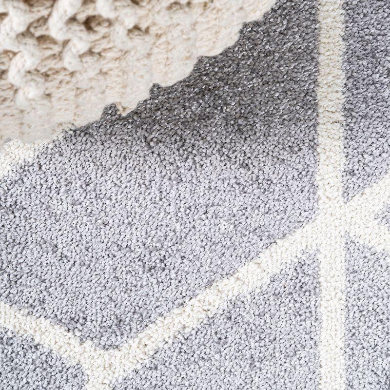 3'x5' Tumbling Blocks Modern Geometric Area Rug, Light Gray/White - JONATHAN Y