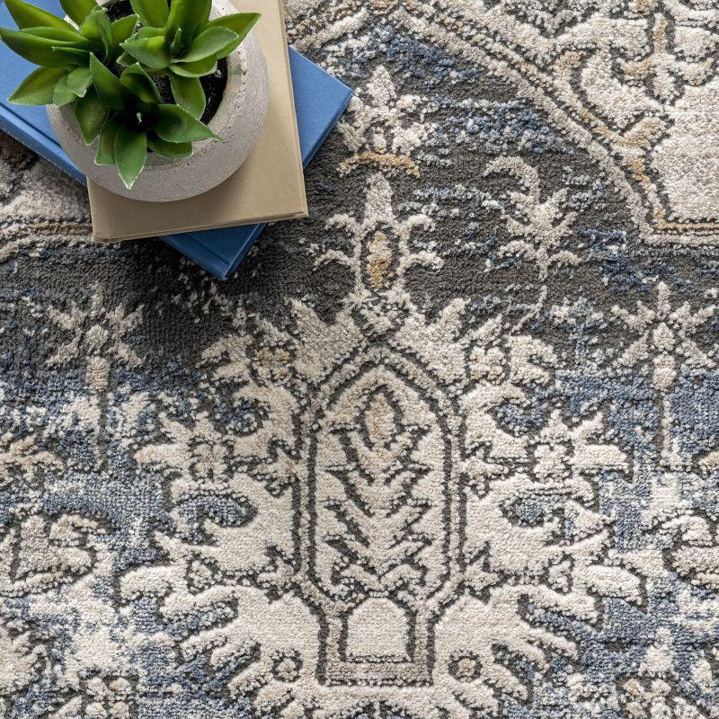 Nuloom Darcie Traditional Medallion Indoor Area Rug