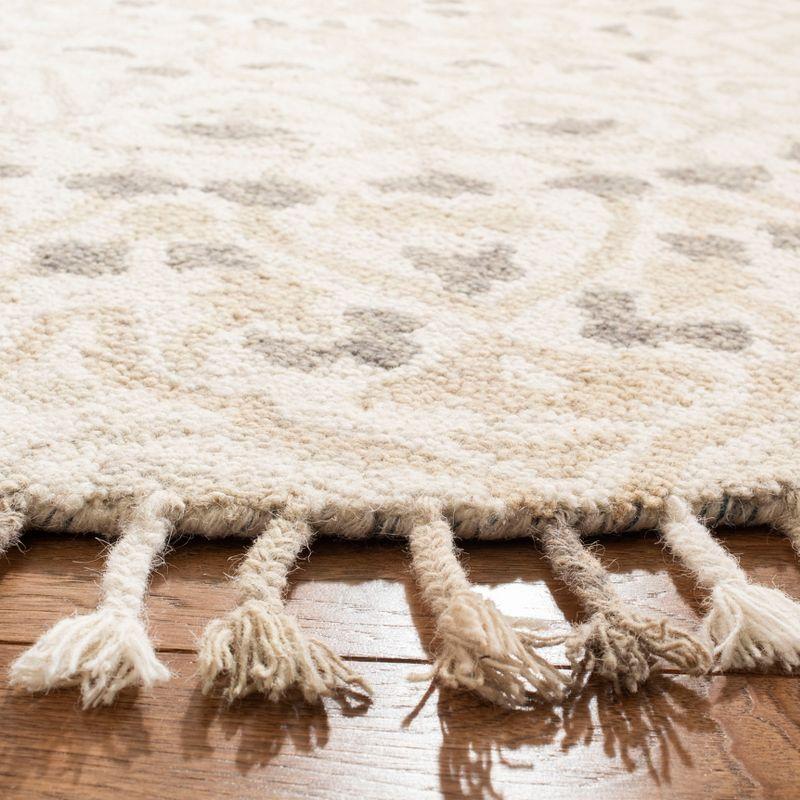 Handmade Ivory Wool Tufted Reversible Round Rug, 6' x 6'