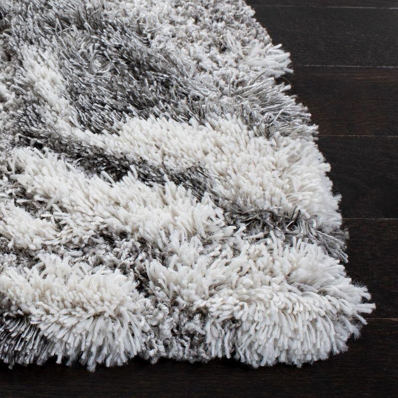 Anguiano 800 Performance Abstract Rug