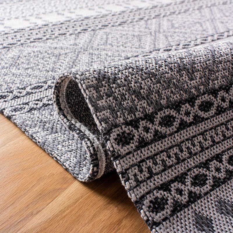 Augustine AGT445 Machine Made Indoor Area Rug - Light Grey/Anthracite - 4'x6' - Safavieh