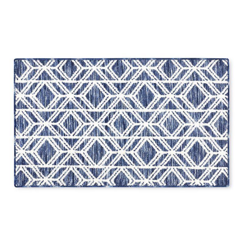 TOWN & COUNTRY EVERYDAY Walker Modern Diamond Everwash Non-Slip Backing Kitchen Mat