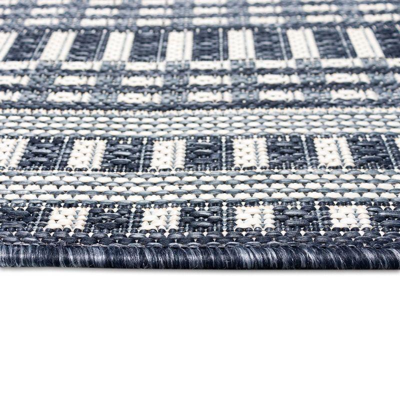 Liora Manne Malibu Etched Border Indoor/Outdoor Rug Navy 1'11" x 7'6"