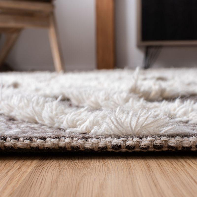 Kenya KNY331 Hand Tufted Runner Rug - Brown/Ivory - 2'3"x8' - Safavieh.
