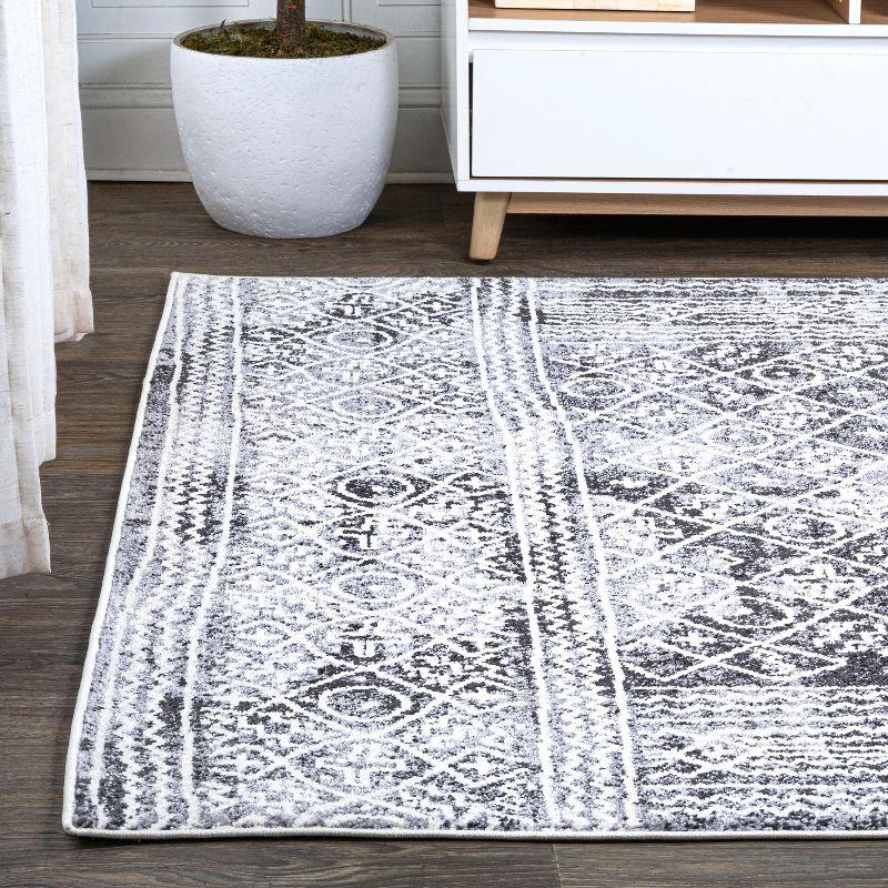 Vintage Moroccan Inspired Ivory & Black Geometric Area Rug 4' x 6'