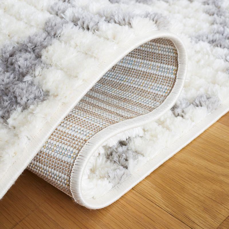 Marrakesh MRK312 Power Loomed Area Rug - Ivory/Gray - 5'5"x7'7" - Safavieh.