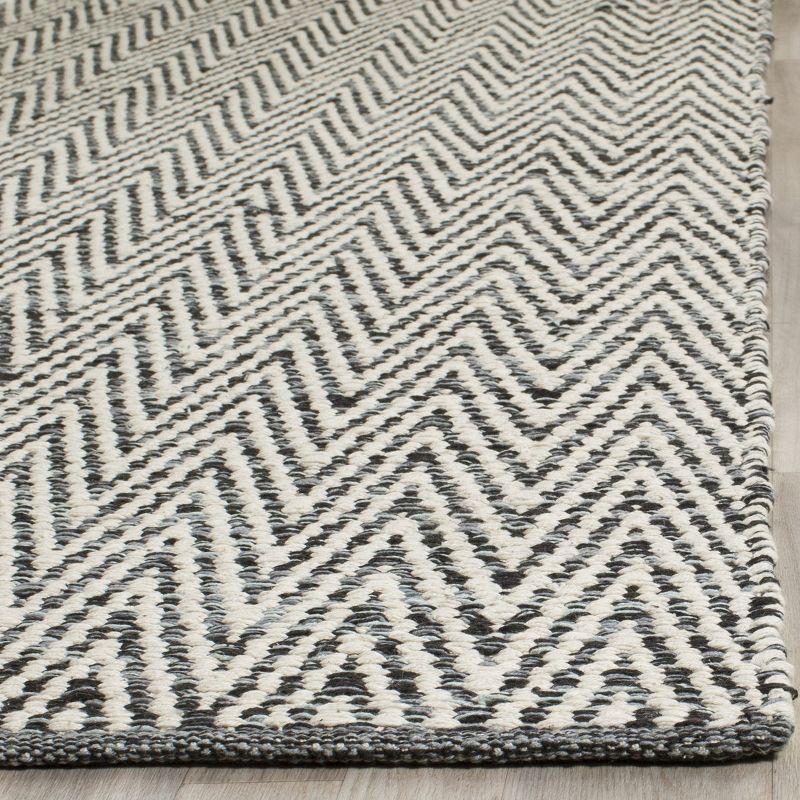 Montauk MTK411 Hand Woven Indoor Accent Rug - Ivory/Dark Grey - 3'x5' - Safavieh.