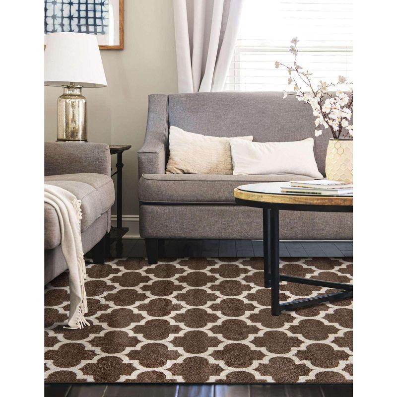 Brown Trellis 4' x 6' Stain-Resistant Synthetic Area Rug