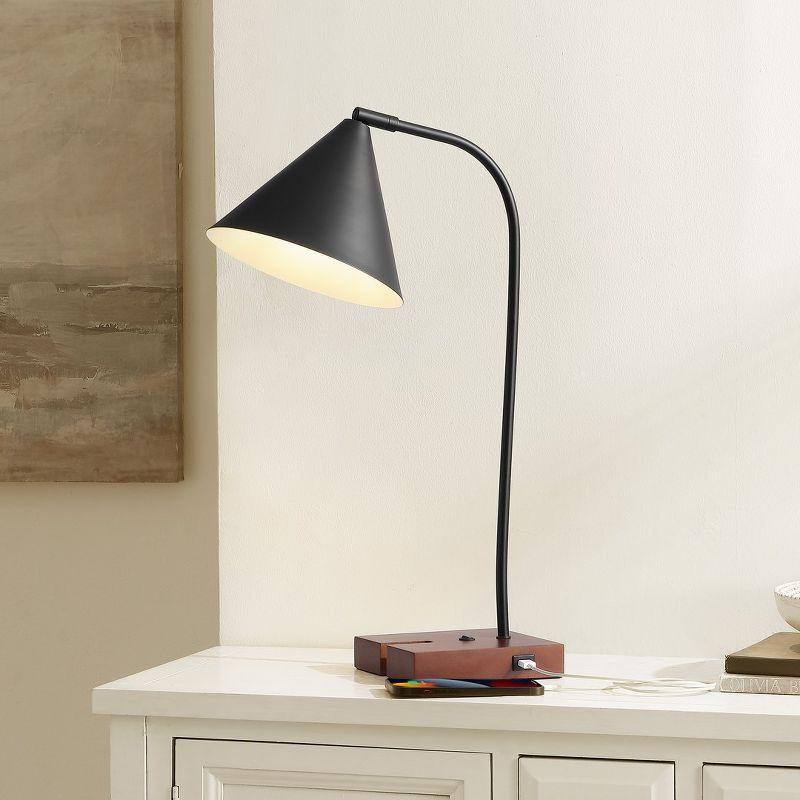 Nuka 22.5" Table Lamp with USB Port  - Safavieh