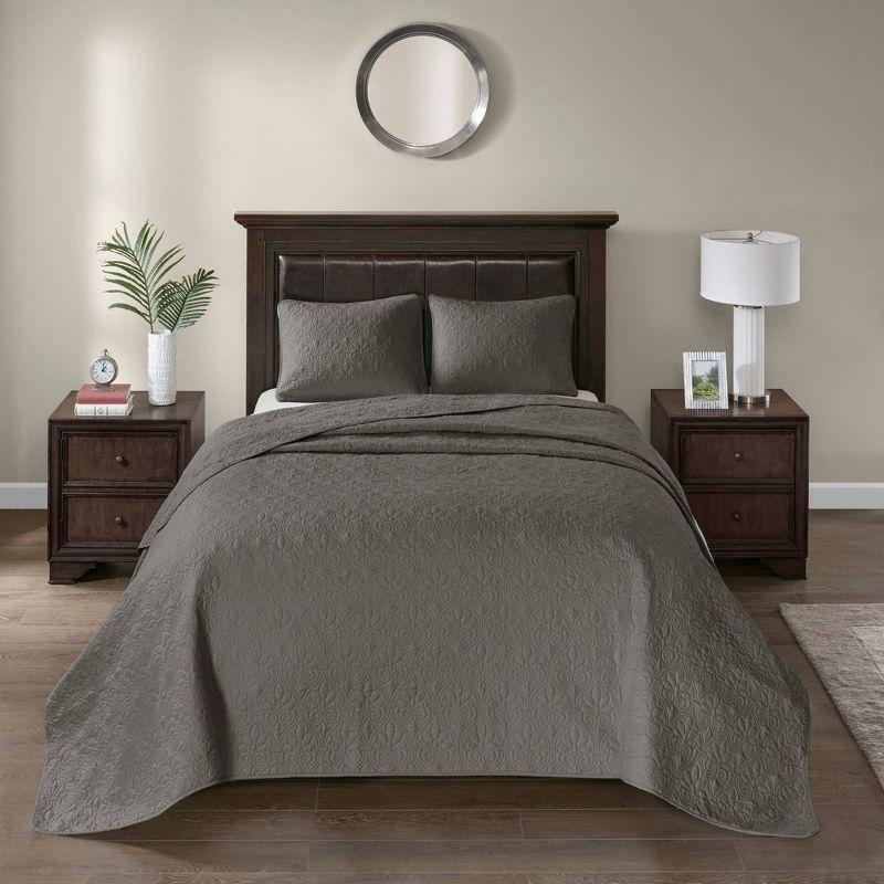 Cottage Charm Dark Grey Reversible Queen Bedspread Set with Classic Stitch