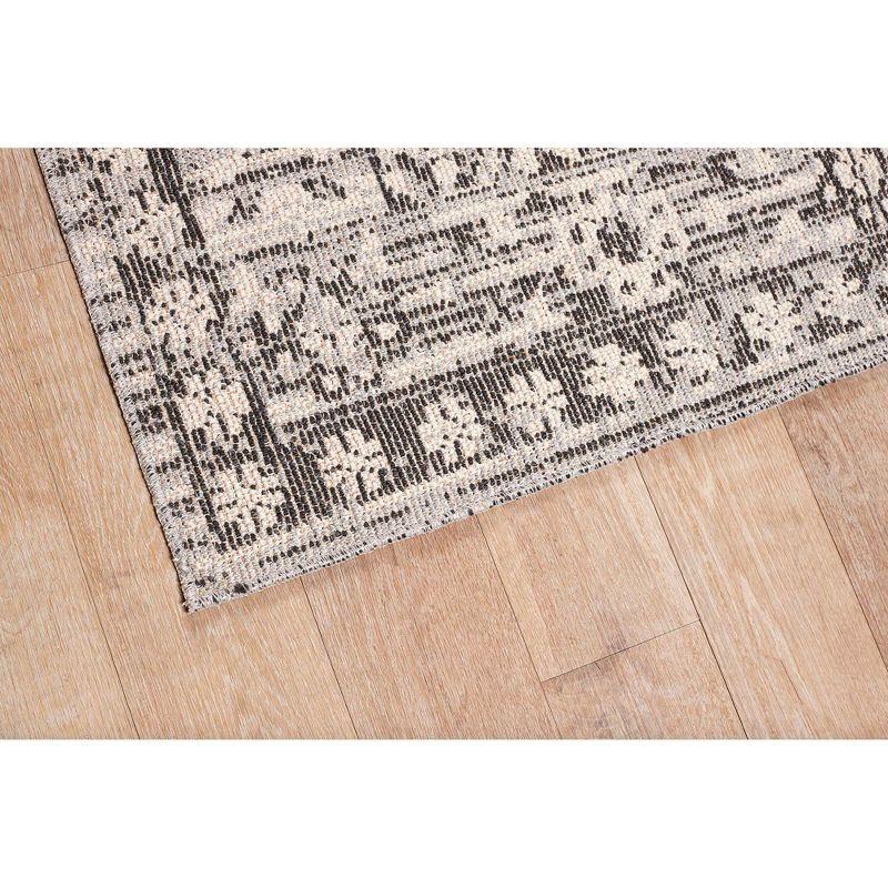 Obeetee Canyon Heriz Woven Indoor/Outdoor Area Rug