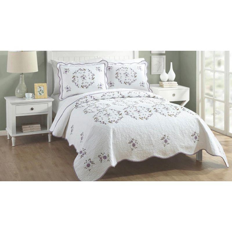 White Cotton King Embroidered Quilt Set with Shams