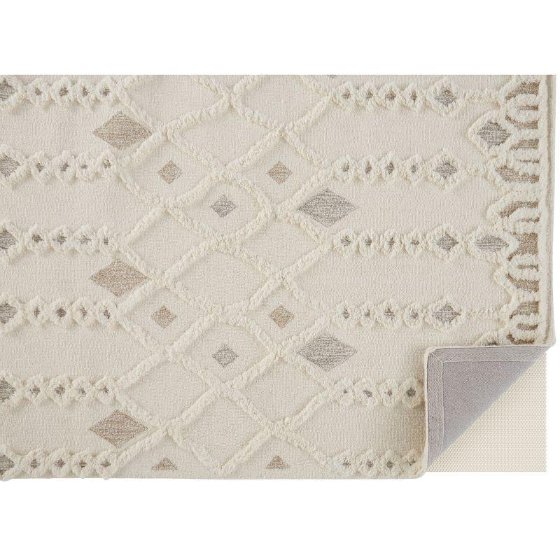 Anica Transitional Trellis & Lattice Ivory/Tan/Silver Area Rug