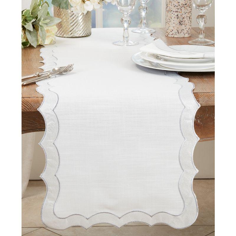 Saro Lifestyle Elegant Scallop Edge Table Runner