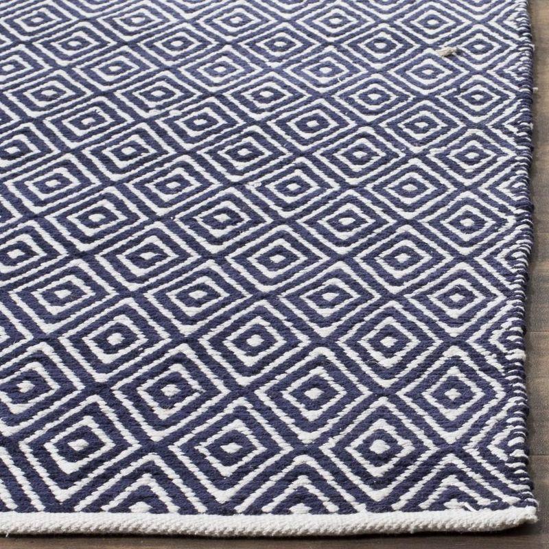 Boston BOS682 Power Loomed Accent Rug - Navy - 3'x5' - Safavieh.