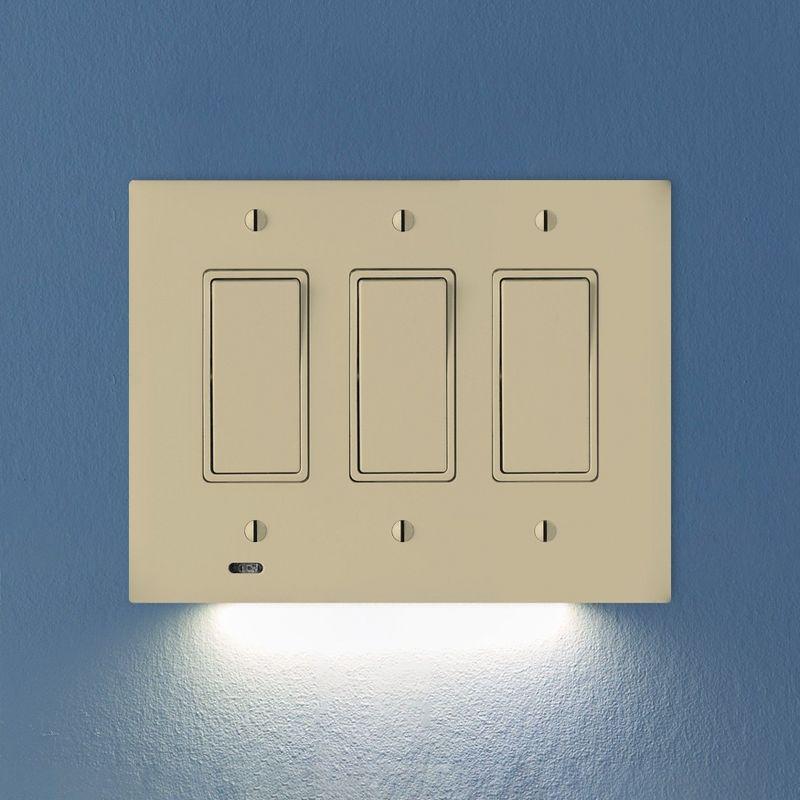 SnapPower SwitchLight Double-Gang Wall Plate Night Light - 1 Pack