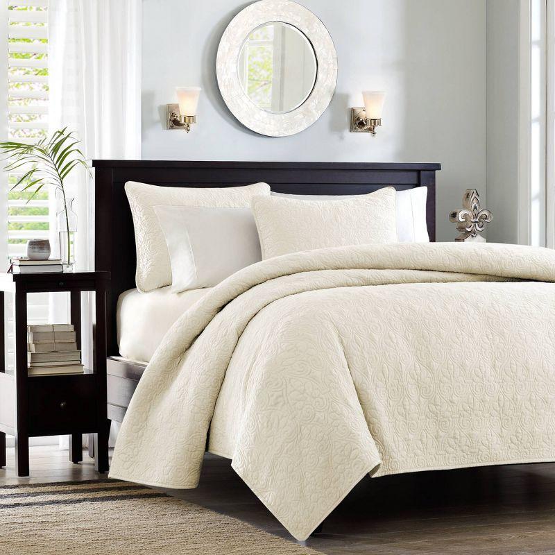 Madison Park Quebec Reversible Quilt Set