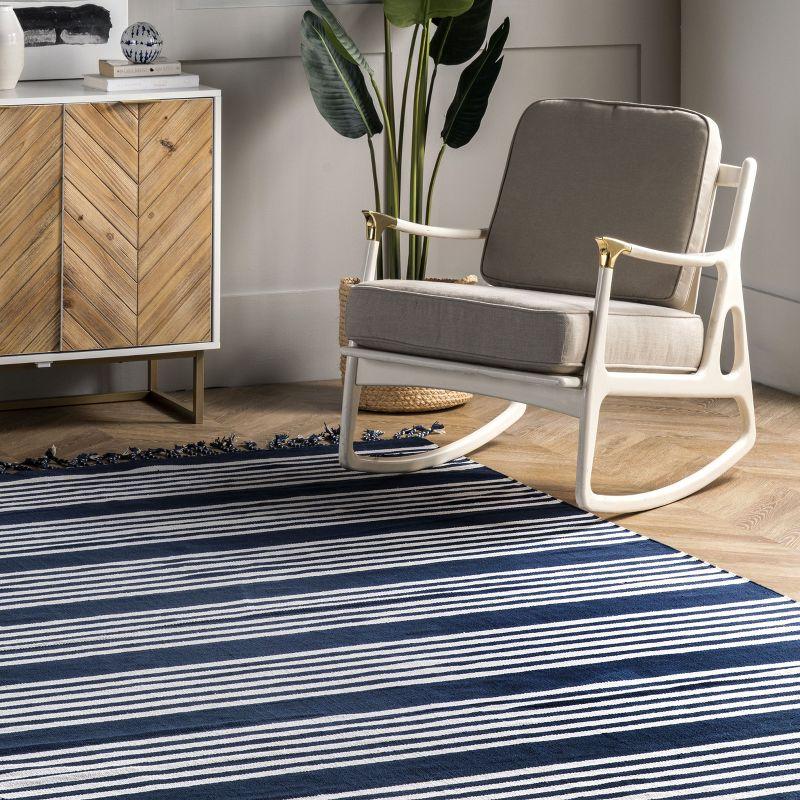 Nuloom Rowen Striped Cotton Tassel Indoor Area Rug