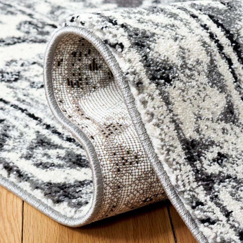 Vintage Hamadan VTH211 Power Loomed Indoor Area Rug - Grey/Ivory - 6'7"x6'7" - Safavieh