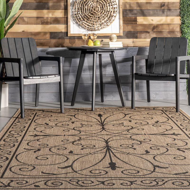 Nuloom Kathleen Traditional Indoor/Outdoor Area Rug