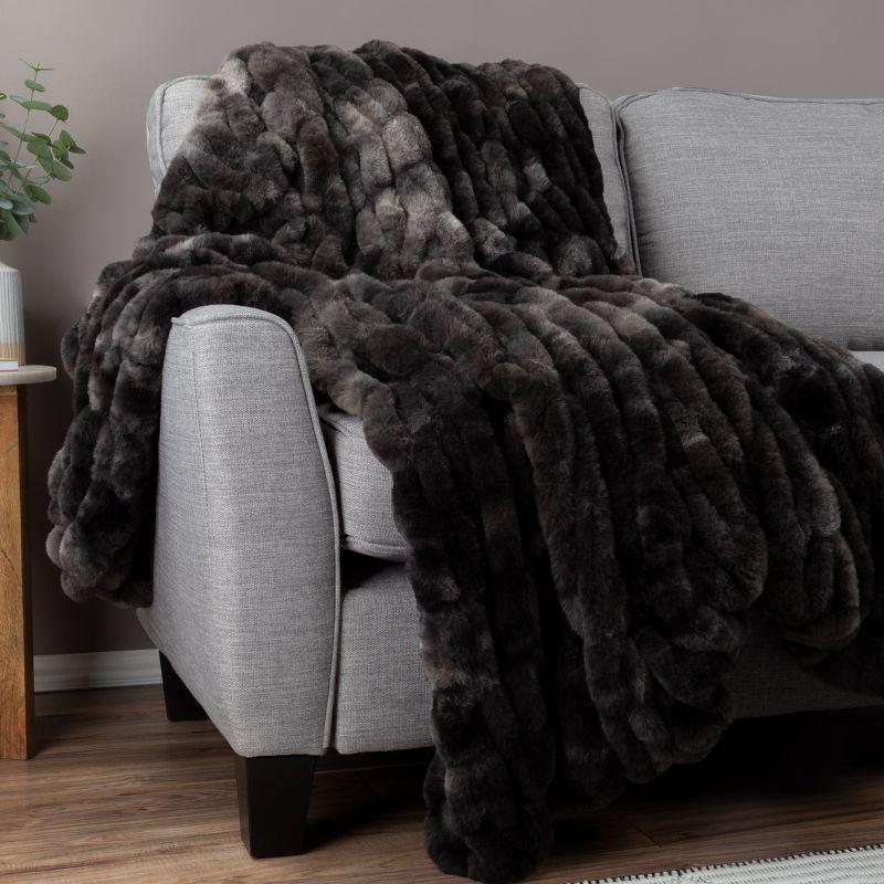 Lavish Home Lavish Home Oversized Ruched Faux Fur Blanket - 60x80-Inch Jacquard Faux Fur Queen-Size Throw for Sofas and Beds - Luxurious Bedding