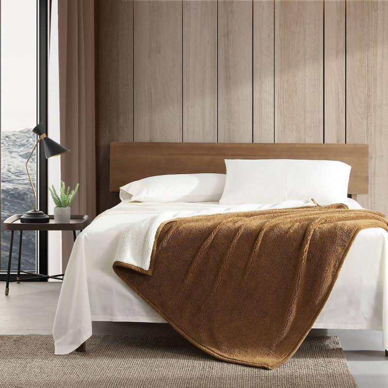 Eddie Bauer Eddie Bauer Solid Bi Colored Plush Sherpa Throw Blanket