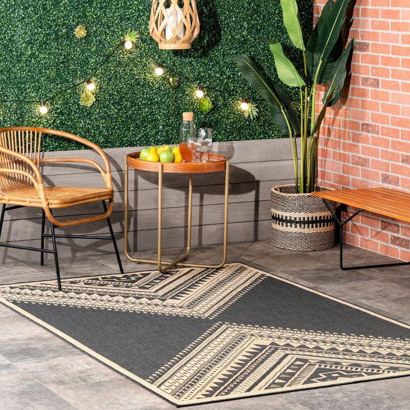 Nuloom Landry Geometric 4x6 Indoor/Outdoor Area Rug for Living Room Patio Deck Front Porch Kitchen, Charcoal/Ivory