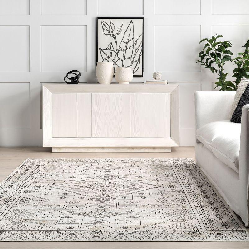 Nuloom Malena Bordered Pet Friendly Machine Washable Area Rug, 5' x 8', Light Grey