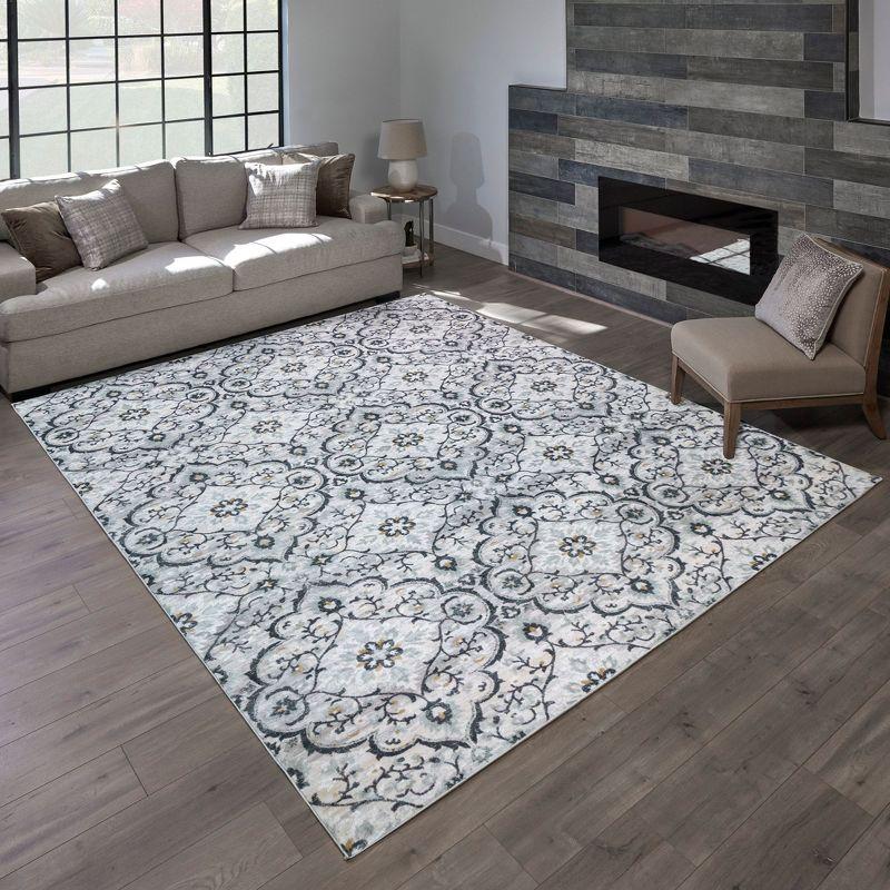 Quattro Medallion Gray/Black Scrolled Transitional Diamond Medallion Area Rug