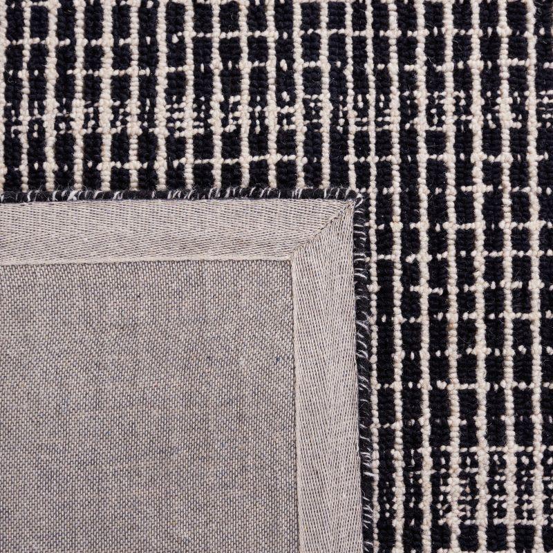Abstract ABT482 Handmade Indoor Area Rug - Black/Ivory - 4'x6' - Safavieh