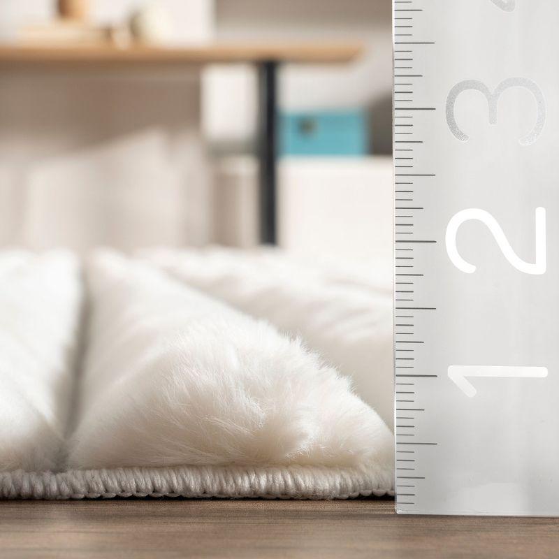 nuLOOM 5' x 8' Cozy Plush SuperiorWash Area Rug, Machine Washable, Non-Slip, Soft Fluffy Shag Carpet for Living Room Bedroom Nursery, Kai Off-white