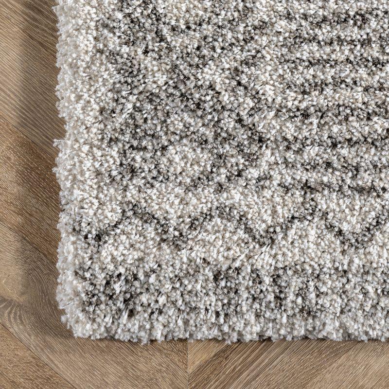 Ivory Moroccan Shag 5' x 8' Easy-Care Area Rug