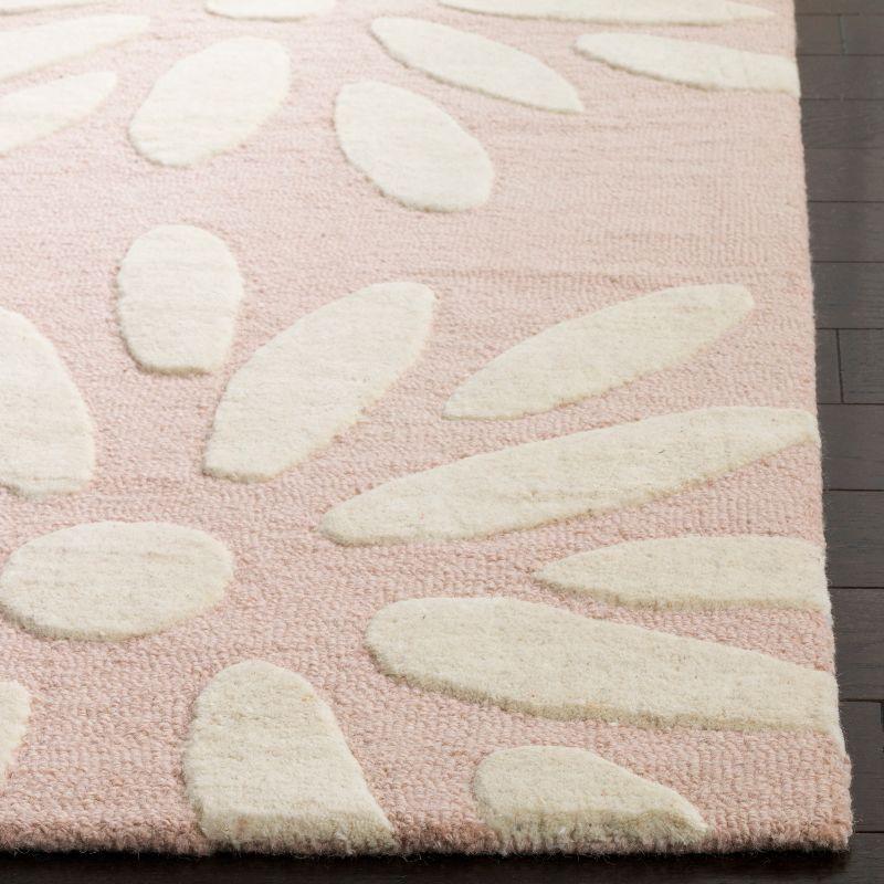 Safavieh Kids Daisy SFK914 Hand Tufted Indoor Area Rug - Pink/Ivory - 5'x7' - Safavieh