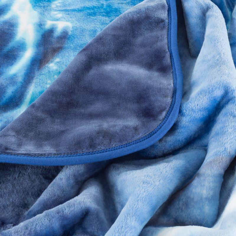 Heavy Fleece Blanket with Ocean Dolphins Pattern- Plush Thick 8 Pound Faux Mink Soft Blanket for Couch Sofa Bed by Hastings Home (74 x 91 )