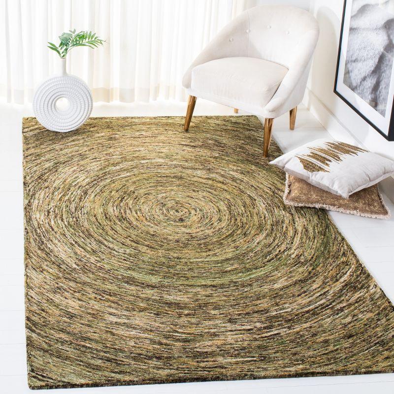 Ikat IKT633 Hand Tufted Area Rug - Green - 4'x6' - Safavieh
