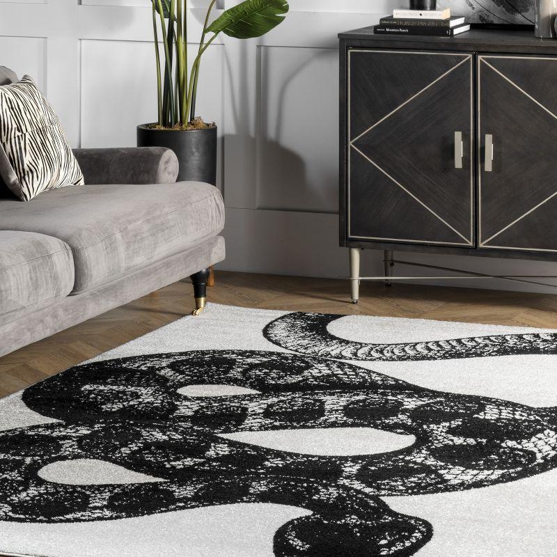 Serpentine Chic Black and White Synthetic Area Rug, 5' x 8'