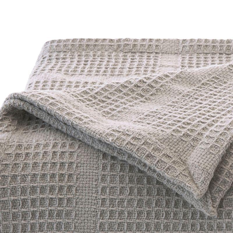 Luxurious King-Sized Gray Cotton Knitted Waffle Blanket