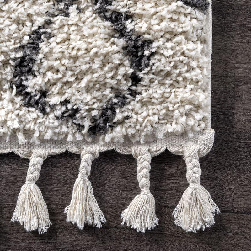 Nuloom Nieves Moroccan 5 Square Indoor Area Rug for Living Room Bedroom Dining Room, Off White/Dark Grey