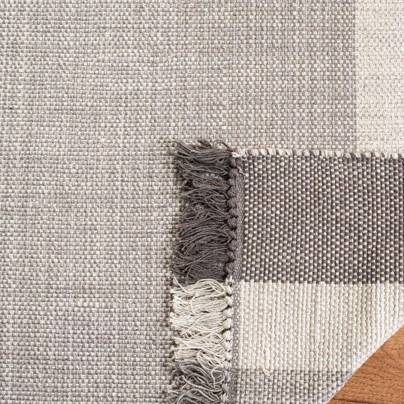 Montauk MTK301 Hand Woven Accent Rug - Ivory/Grey - 2'3"x4' - Safavieh.