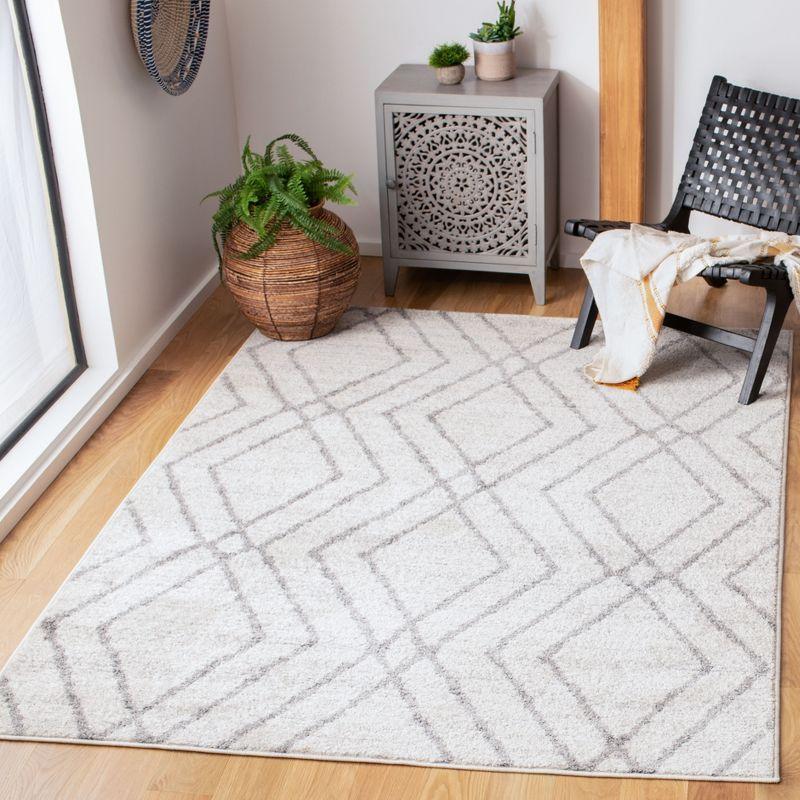 Ivory and Grey Geometric Rectangular Area Rug, 5'1" x 7'6"