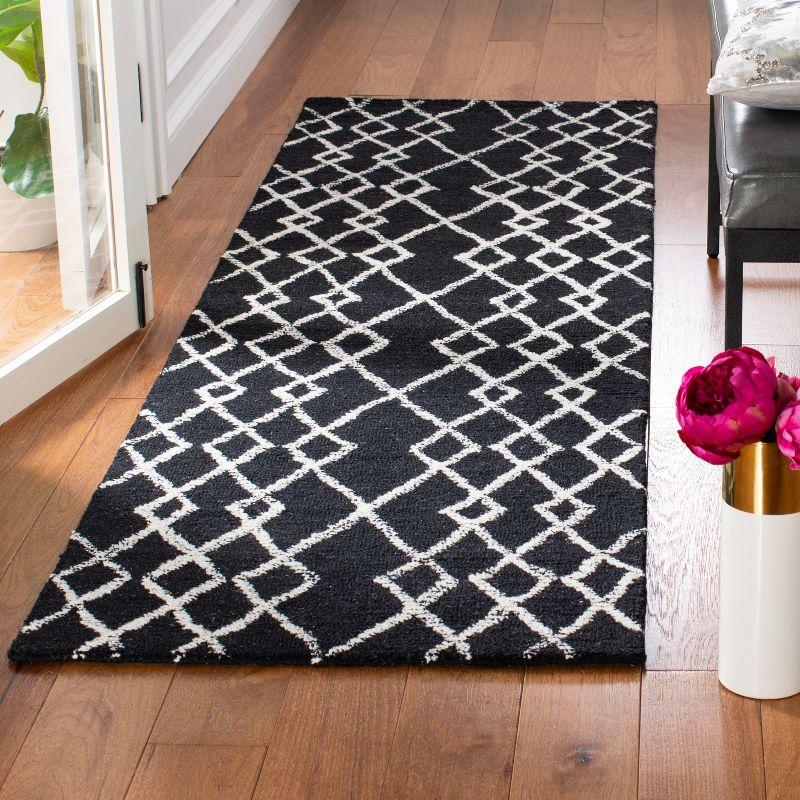 Elegant Metro Black Hand-Tufted Wool Area Rug - 27" x 7"